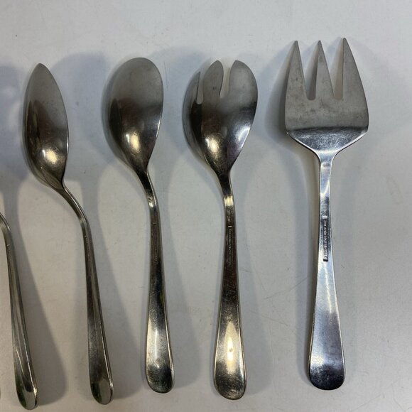Main Course Korea Stainless Flatware Pattern MNF3 8 Piece Serving Set Silverware - Picture 8 of 9